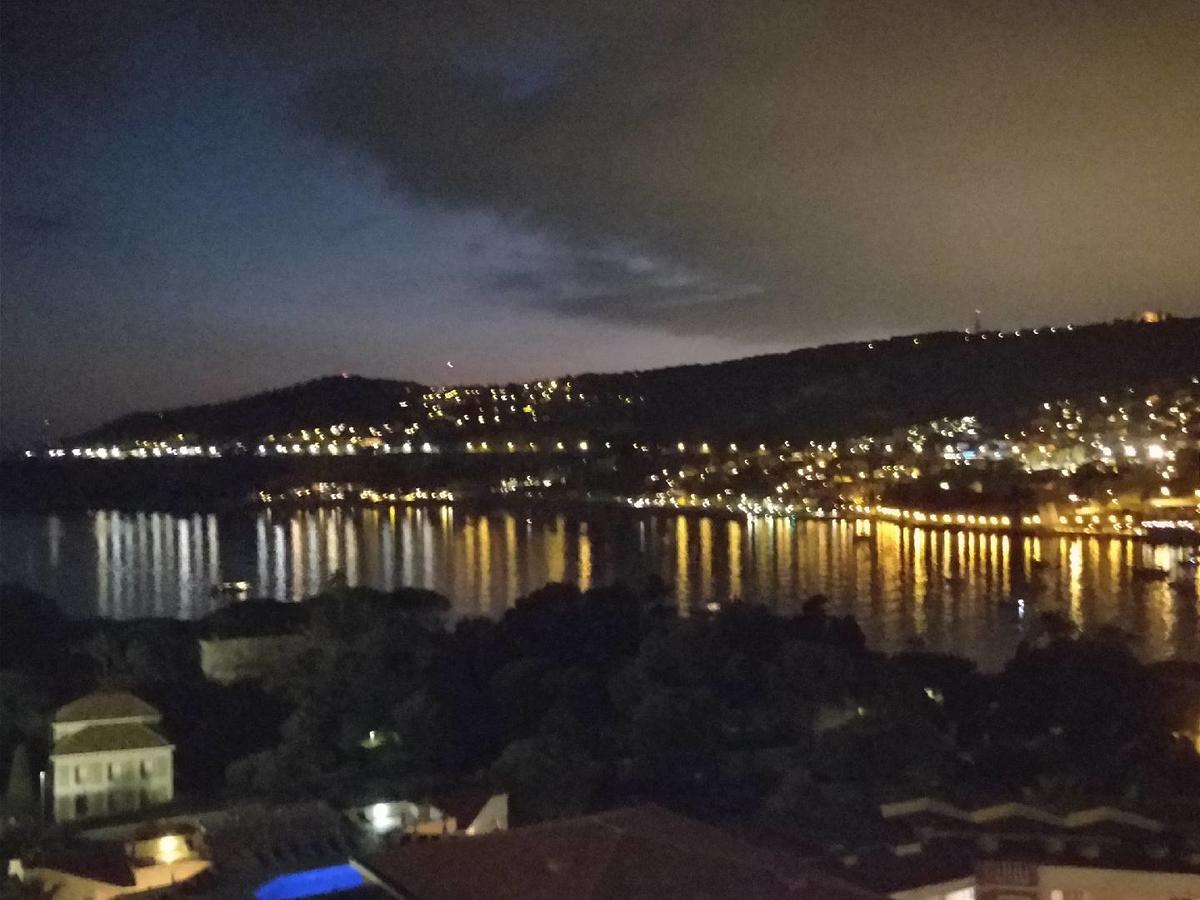 Vintage Flat Overlooking Villefranche Bay Appartamento Esterno foto